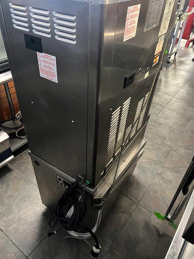 Used 2015 Taylor C708 1 Flav Machine, 208-230v 1 Phase -Water Cooled-Complete-Working2015 Taylor C708 1 Flav Machine, 208-230v 1 Phase -Water Cooled-Complete-Working