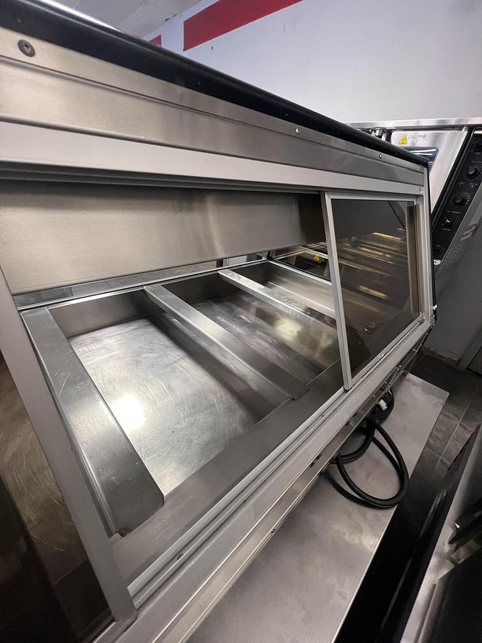 Refurbished Halo Heat Heated Display Cabinet Hot Food Merchandiser Curved Glass Mobile
