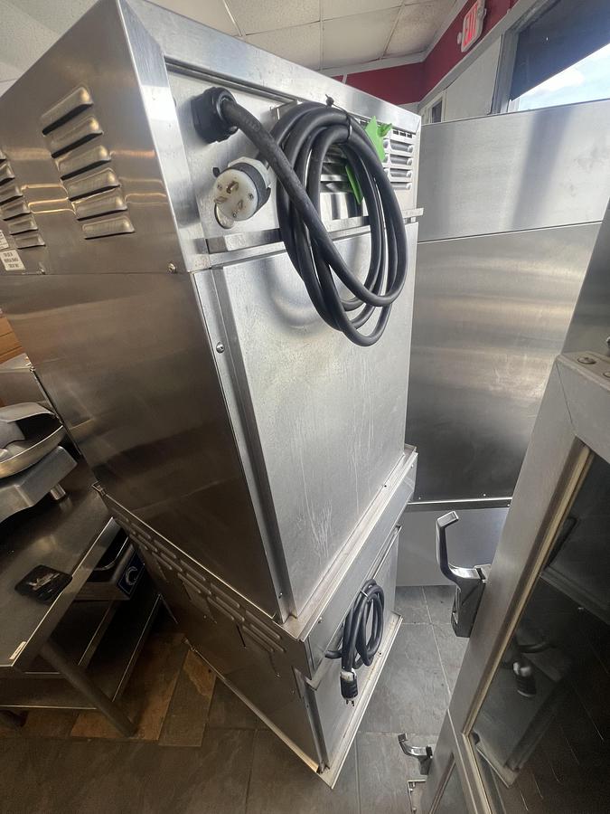 Used Henny Penny HHC-993 SmartHold Double Stack Heated Holding Cabinet
