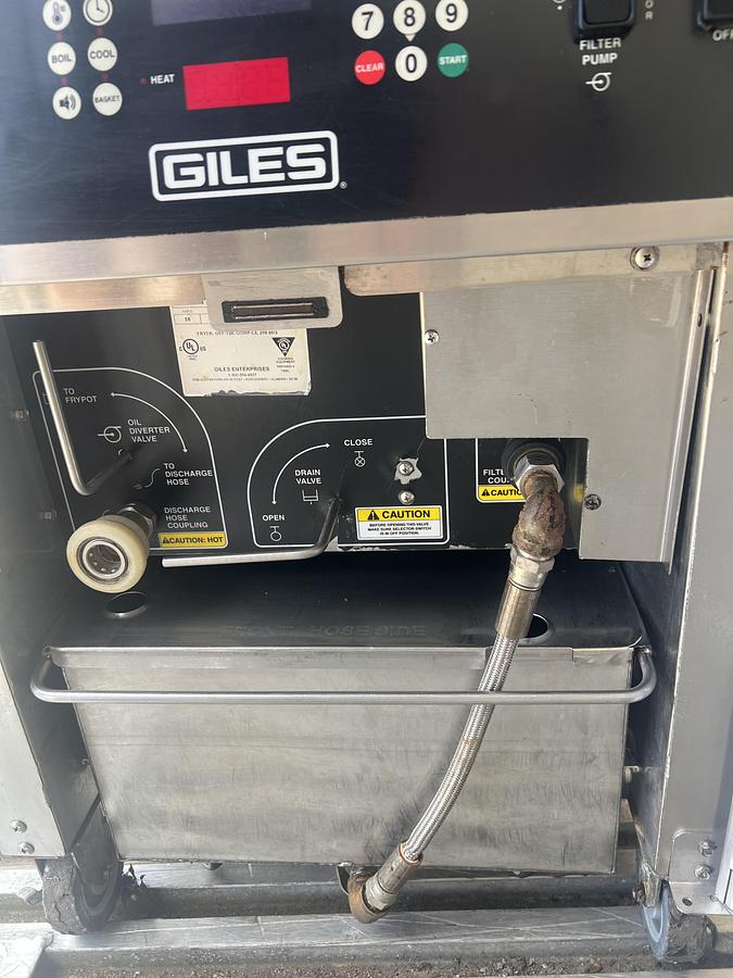 Refurbished Giles GEF-720 Commercial Electric Fryer – Digital Controls & Built-In Filtration