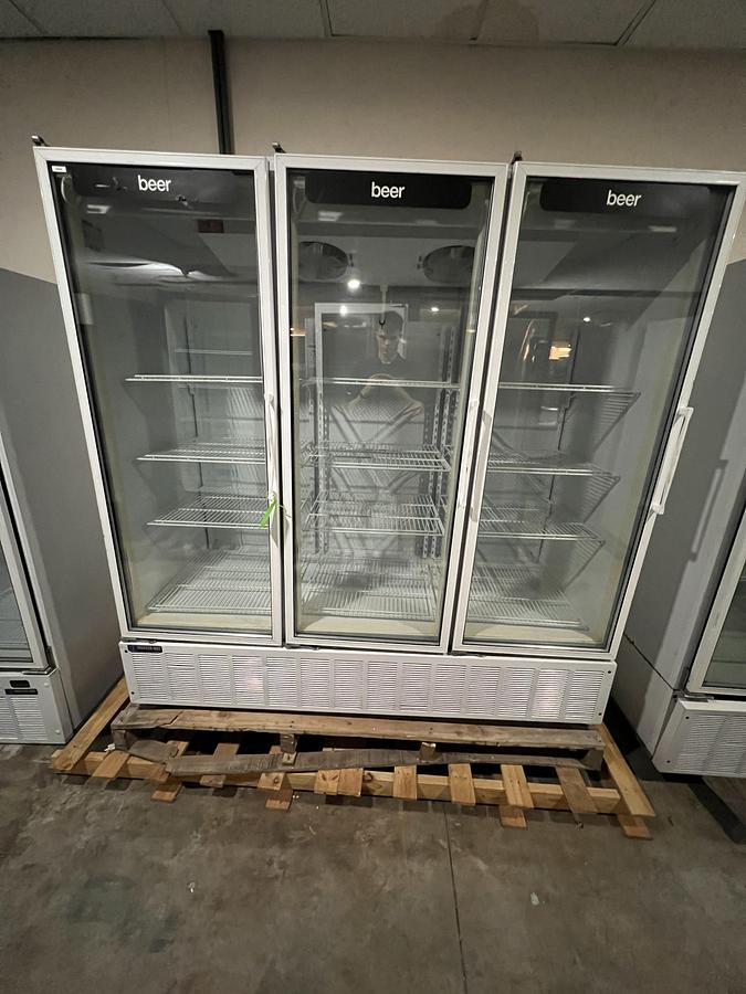 Refurbished Master-Bilt 3 Door Glass Merchandiser Commercial Refrigerator Cooler 115V