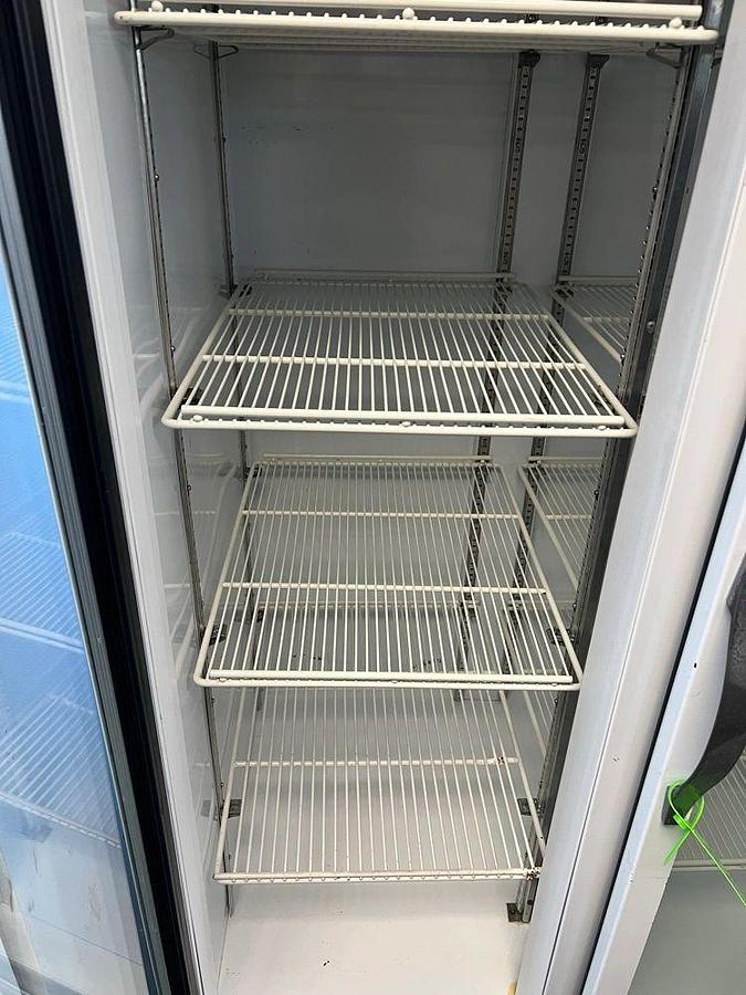 Used Beverage-Air MT-35 White Two Section Glass Door Merchandiser RefrigeratorBeverage-Air MT-35 White Two Section Glass Door Merchandiser Refrigerator