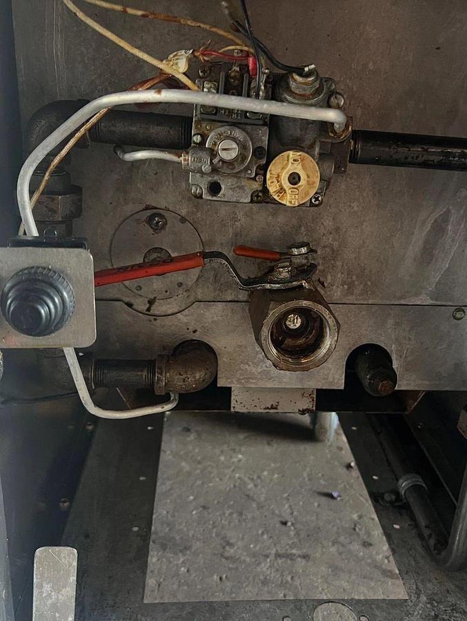 Used Frymaster MJ150 Gas Fryer 50 lb vat • Floor model • Natural gasFrymaster MJ150 Gas Fryer 50 lb vat • Floor model • Natural gas