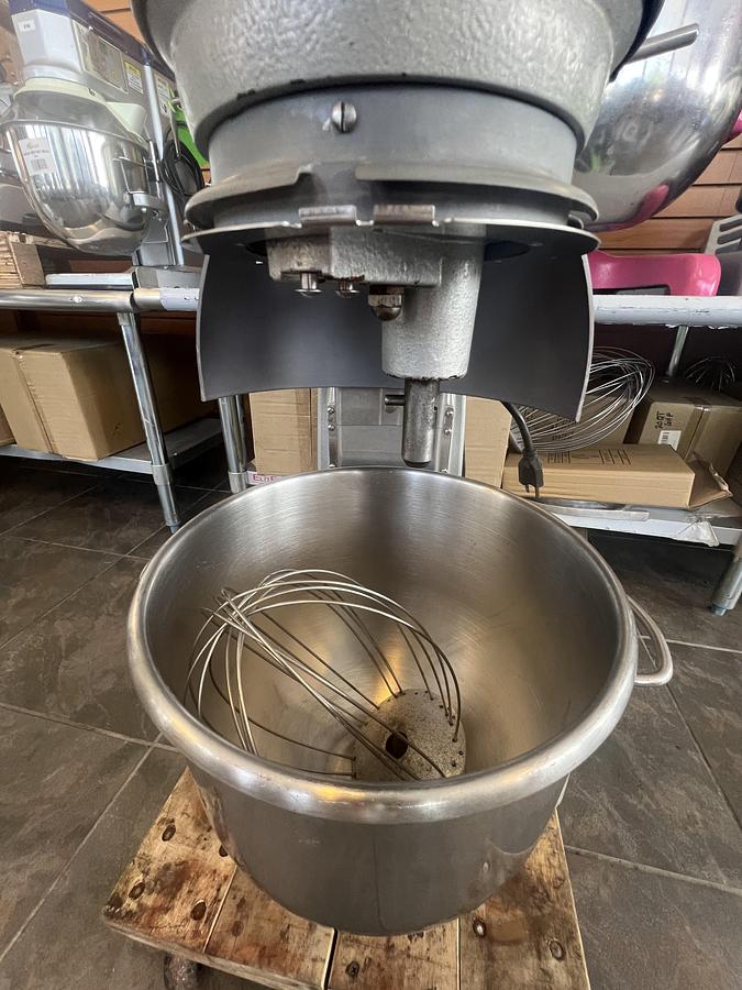 Used Hobart H600 60 Quart Commercial Planetary Mixer – Complete Attachment Package