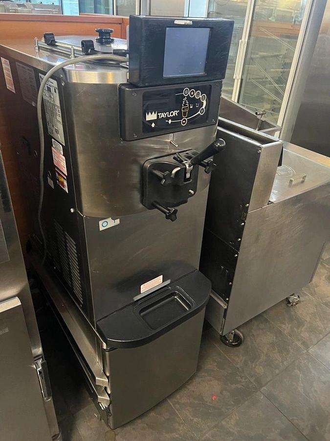 Used 2015 Taylor C708 1 Flav Machine, 208-230v 1 Phase -Water Cooled-Complete-Working2015 Taylor C708 1 Flav Machine, 208-230v 1 Phase -Water Cooled-Complete-Working