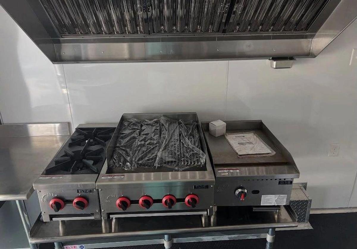 Used 🔥 Turnkey 8.5’ x 14’ Red Food Concession Trailer – Ready to Start Making Money! 🔥🔥 Turnkey 8.5’ x 14’ Red Food Concession Trailer – Ready to Start Making Money! 🔥