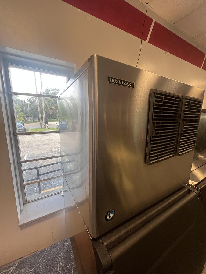 Refurbished Hoshizaki 662 Lb Commercial Ice Machine Head Air Cooled Crescent Cube