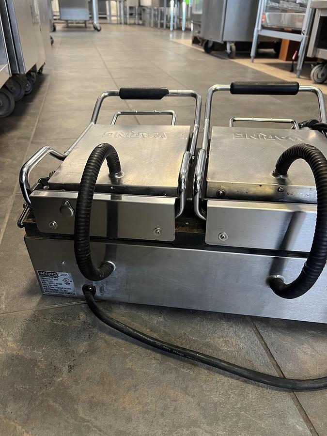 Used Waring WPG250 Double Panini Grill Press Commercial Sandwich Grill 120V