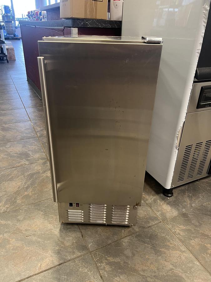 Used MAXX ICE Commercial Undercounter Refrigerator – Stainless Steel – Self-Contained