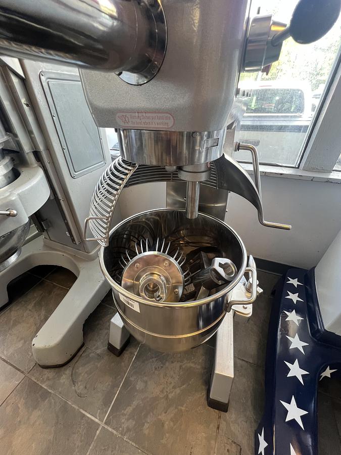 Used ELITE 30 QT COMMERCIAL MIXER WITH MEAT GRINDER ATTACHMENT