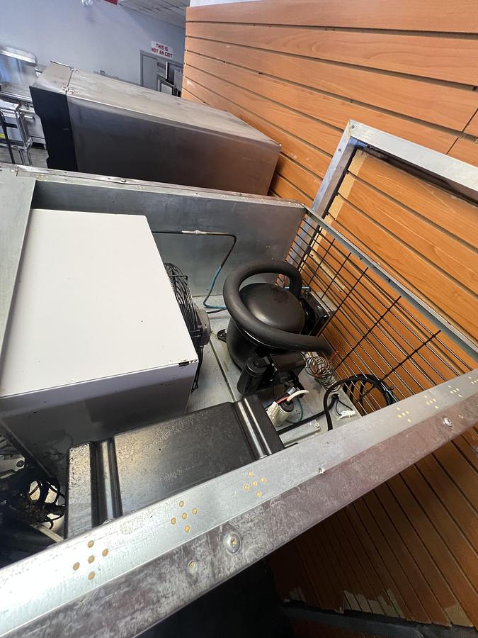 Used Dukers Single Door Reach-In Freezer – Commercial Upright Freezer – Stainless Steel – 115V