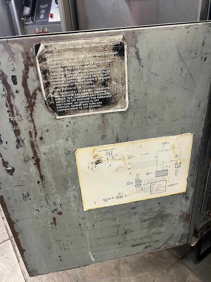 Refurbished DEAN Commercial Natural Gas Deep Fryer