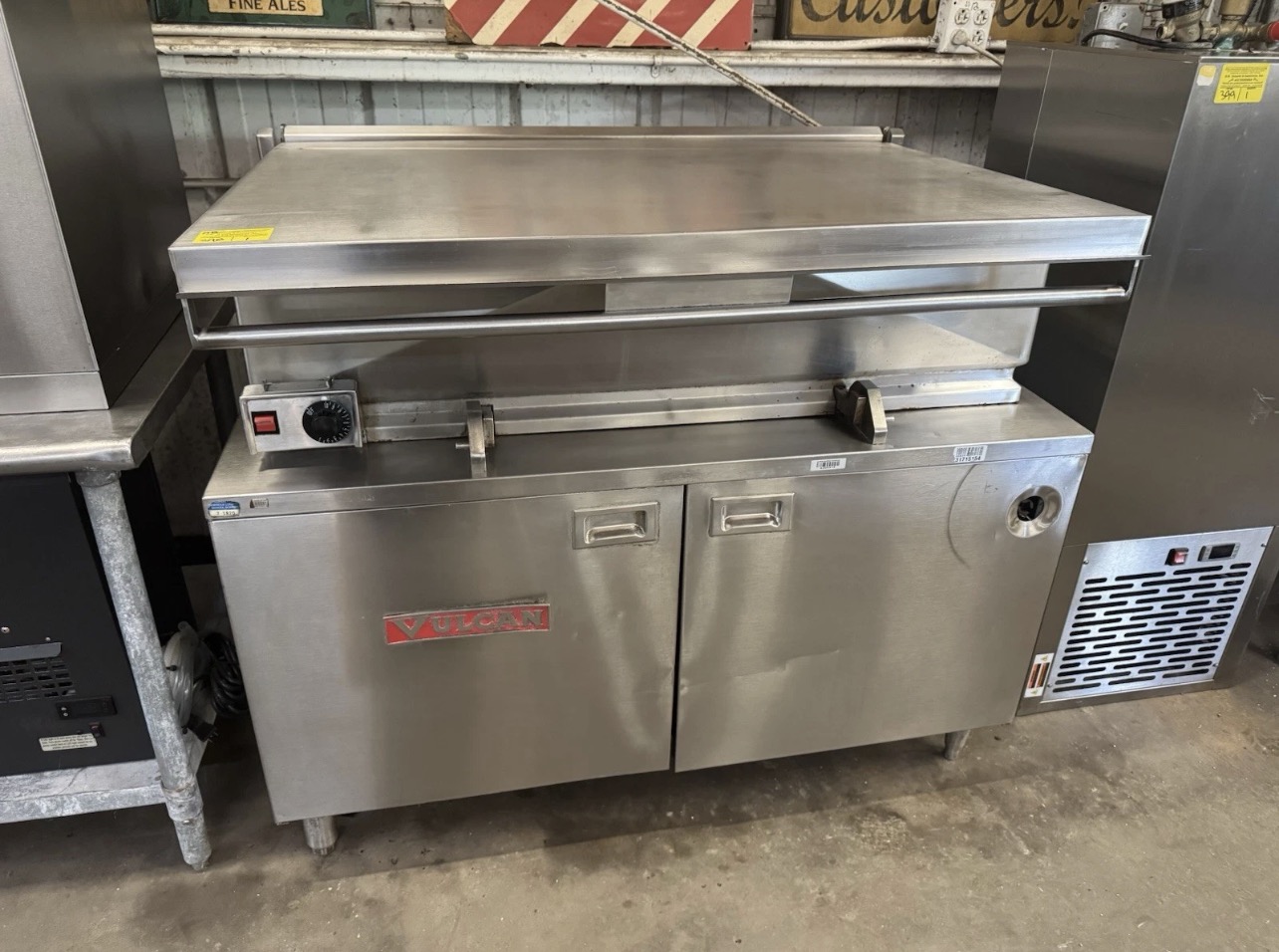 Refurbished VULCAN VGS40 40 GALLON NATURAL GAS TILT SKILLET / BRAISING PAN – 100,000 BTU