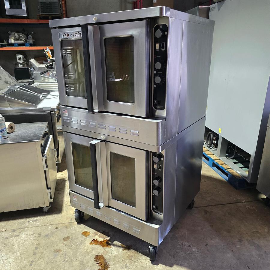 Refurbished Blodgett DFG-100-3 Double Stack Gas Convection Oven