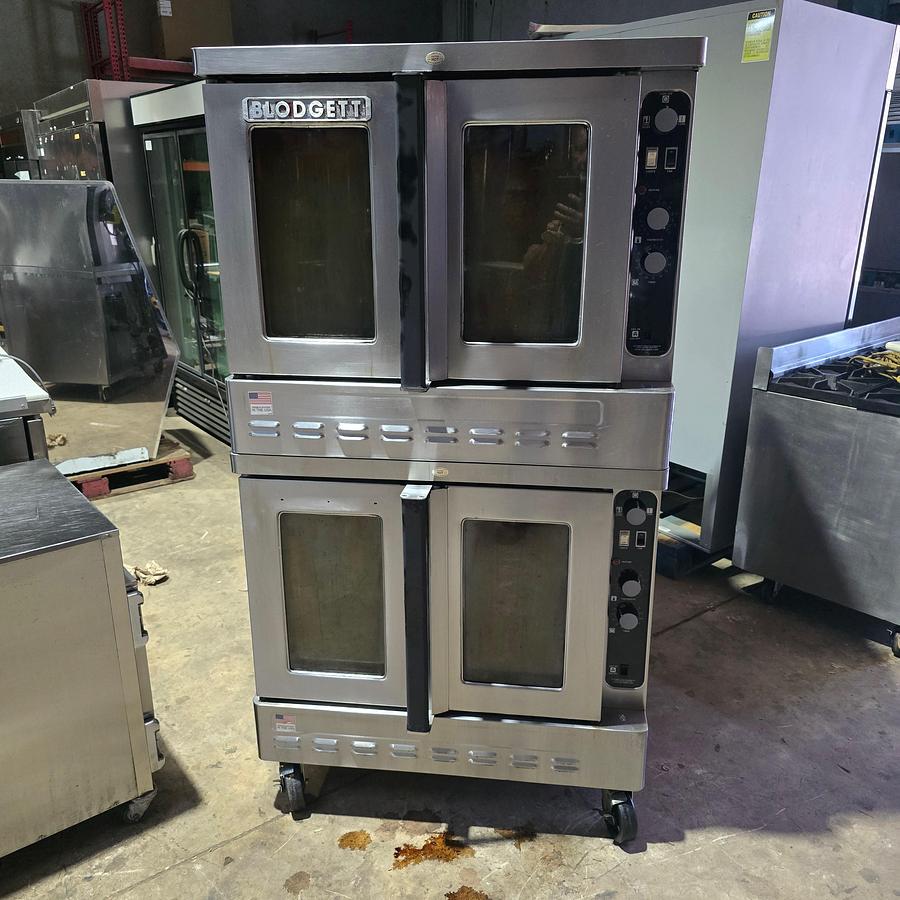 Refurbished Blodgett DFG-100-3 Double Stack Gas Convection Oven