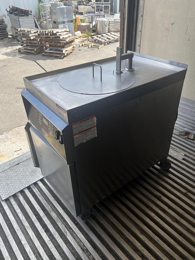 Refurbished Giles GEF-720 Commercial Electric Fryer – Digital Controls & Built-In Filtration