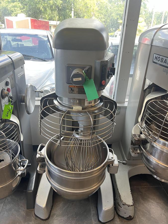 Used Hobart 60 Qt Commercial Planetary Mixer w/ Bowl, Whip & Guard
