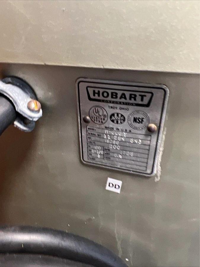 Used Hobart H600T 60 Qt Mixer 1/2HP - 3Ph - 200 - New Stainless Bowl And Dough HookHobart H600T 60 Qt Mixer 1/2HP - 3Ph - 200 - New Stainless Bowl And Dough Hook