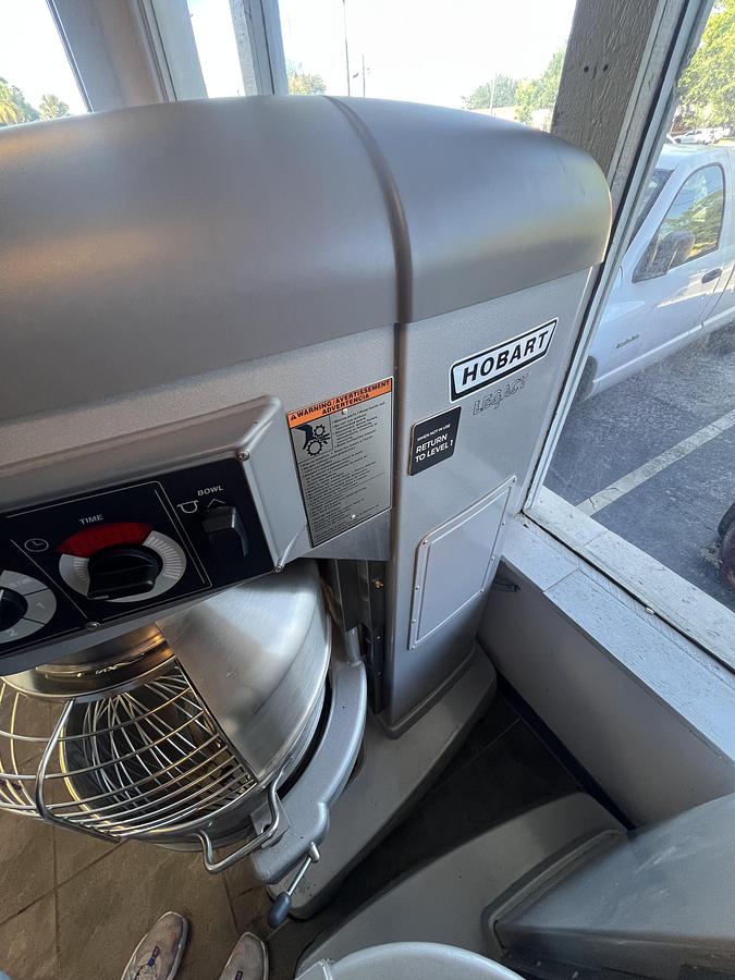 Refurbished Hobart 60 Qt Commercial Planetary Mixer w/ Bowl & Whip Heavy Duty Bakery Mixer