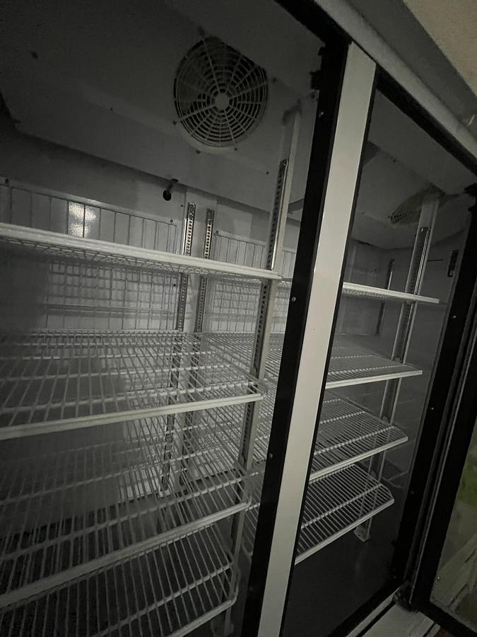 Refurbished Turbo Air 3 Door Glass Merchandiser Freezer Commercial Reach-In Display Freezer
