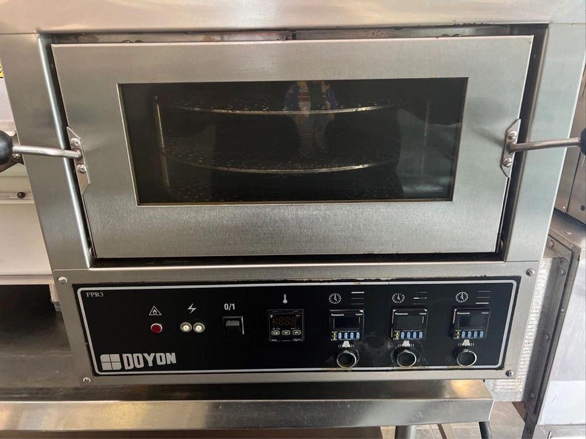 Used Doyon Model FPR3 - 3 Rotating Deck Pizza Oven - 208V 1 PhaseDoyon Model FPR3 - 3 Rotating Deck Pizza Oven - 208V 1 Phase