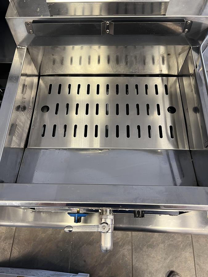 Refurbished Commercial Countertop Gas Fryer Stainless Steel Restaurant Deep Fryer w/ Drain