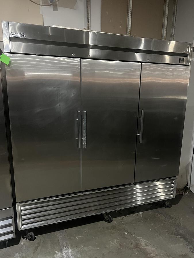 Used True 3 Door Commercial Reach-In Refrigerator Stainless Steel Heavy Duty