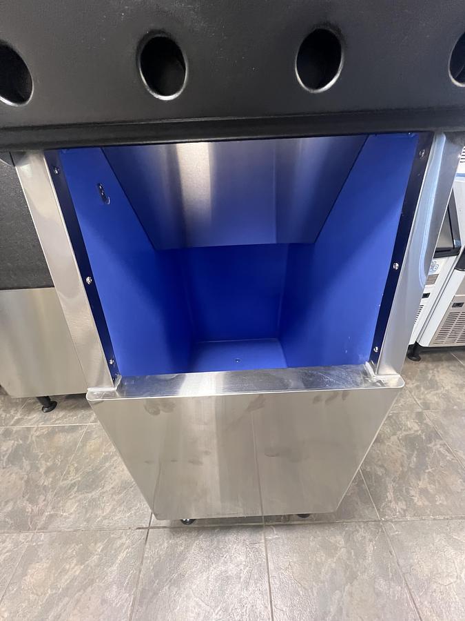 North Pole 350# Ice Machine with 275# Bin