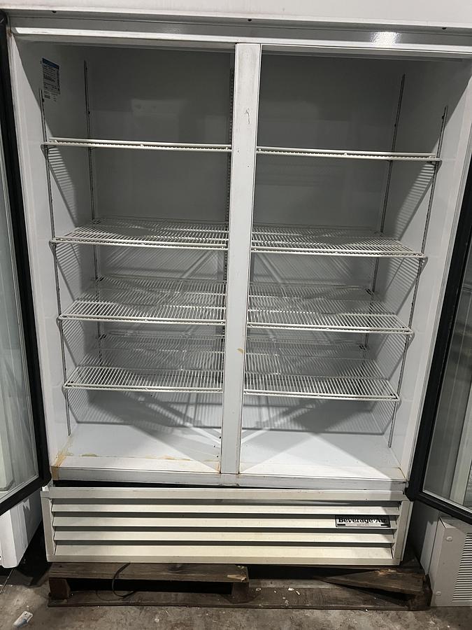 Refurbished Beverage-Air 2 Door Glass Merchandiser Commercial Refrigerator Reach-In Cooler