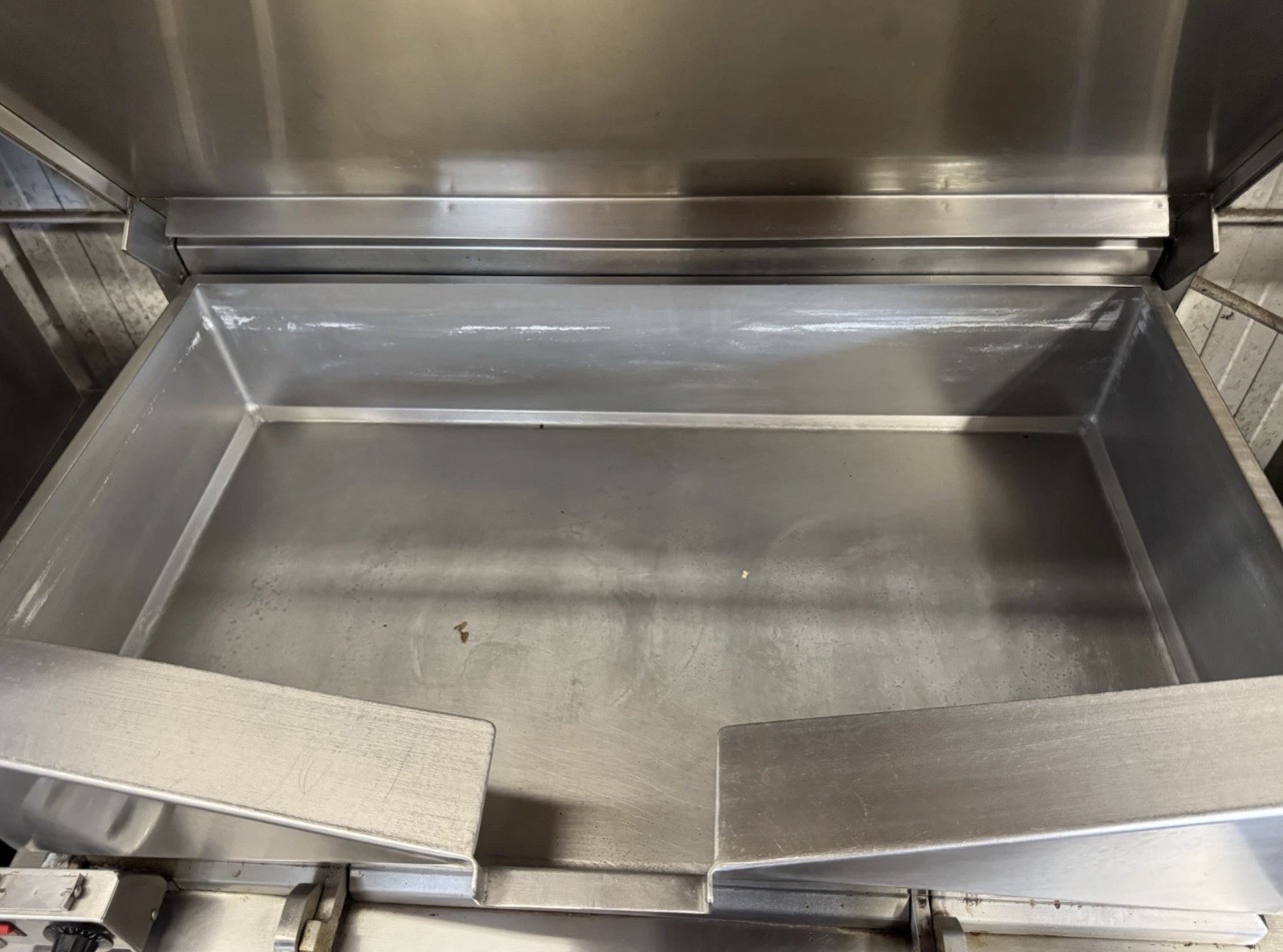 Refurbished VULCAN VGS40 40 GALLON NATURAL GAS TILT SKILLET / BRAISING PAN – 100,000 BTU