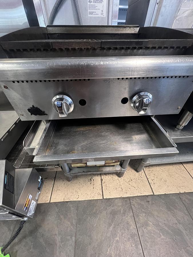 Used Star-Max Commercial Gas Charbroiler Countertop Heavy Duty Restaurant Grill