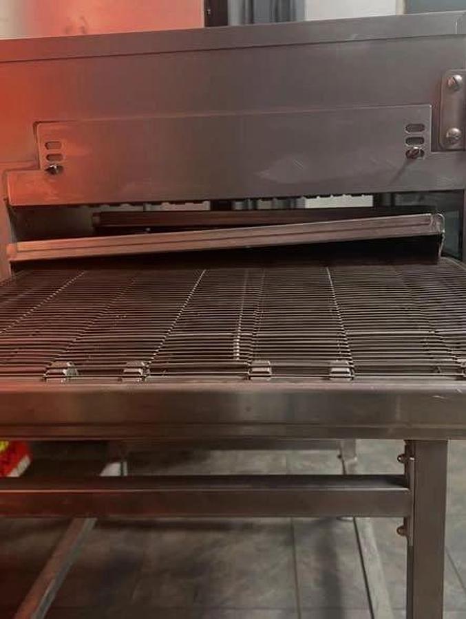 Used Lincoln 1116-000-U 56” Gas Impinger Conveyor Oven - Natural GasLincoln 1116-000-U 56” Gas Impinger Conveyor Oven - Natural Gas