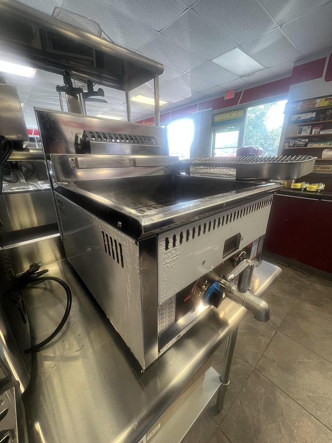 Refurbished Commercial Countertop Gas Fryer Stainless Steel Restaurant Deep Fryer w/ Drain