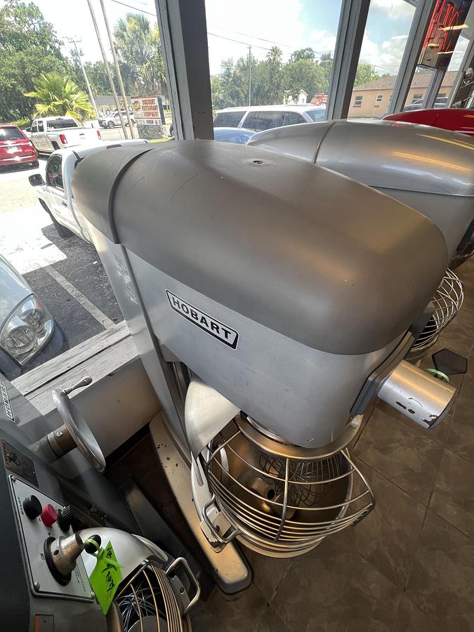 Used Hobart 60 Qt Commercial Planetary Mixer w/ Bowl, Whip & Guard
