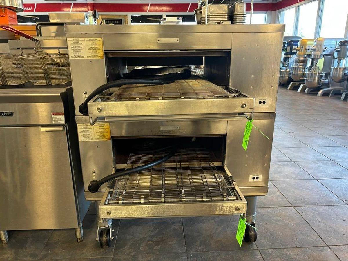Used Middleby Marshall DZ33T CTX Electric Infrared Conveyor Oven - Double Stack, STD Single Belt, Menu Select Controller — 208V, 3PHMiddleby Marshall DZ33T CTX Electric Infrared Conveyor Oven - Double Stack, STD Single Belt, Menu Select Controller — 20...