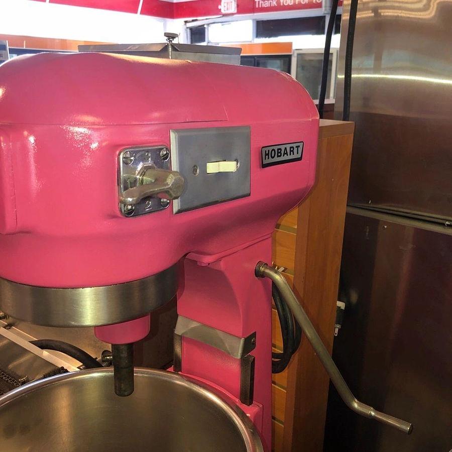 Used HOBART A 200 20 QT Mixer Includes Guard, Bowl & Pattle Hook & Whip 115VHOBART A 200 20 QT Mixer Includes Guard, Bowl & Pattle Hook & Whip 115V