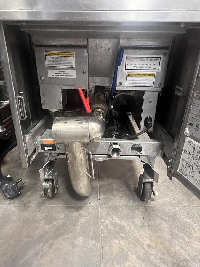 Used Pitco YR14 Commercial Gas Fryer with Giles Grease Filtration Station – Complete Frying System