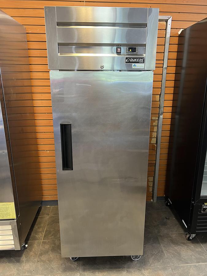 Used Dukers Single Door Reach-In Freezer – Commercial Upright Freezer – Stainless Steel – 115V