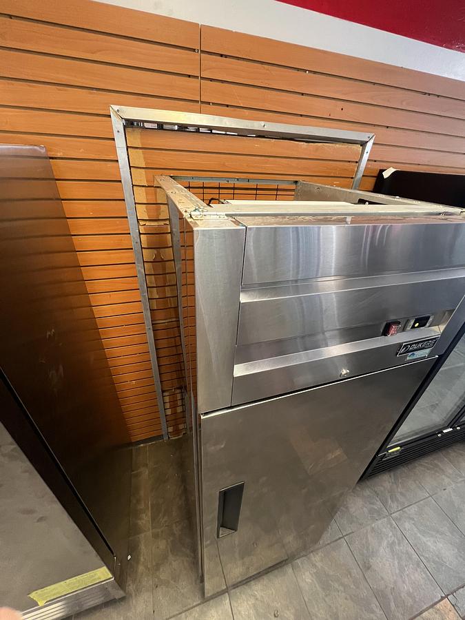Used Dukers Single Door Reach-In Freezer – Commercial Upright Freezer – Stainless Steel – 115V