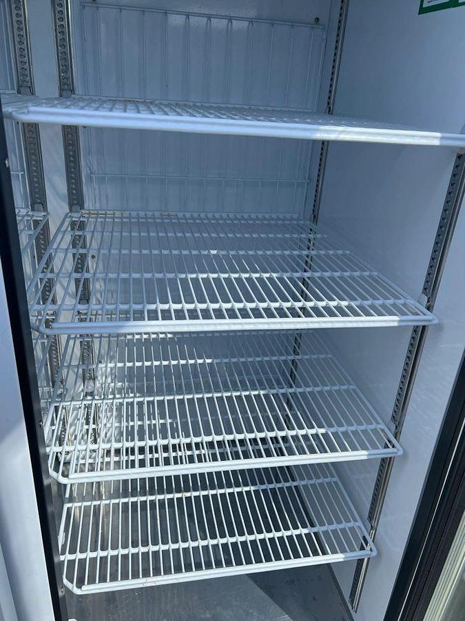 Used Turbo Air TGF-72SD-N 78” Three Section Display Freezer w/ Swing Doors - Bottom Mount Compressor, White, 115vTurbo Air TGF-72SD-N 78” Three Section Display Freezer w/ Swing Doors - Bottom Mount Compressor, White, 115v