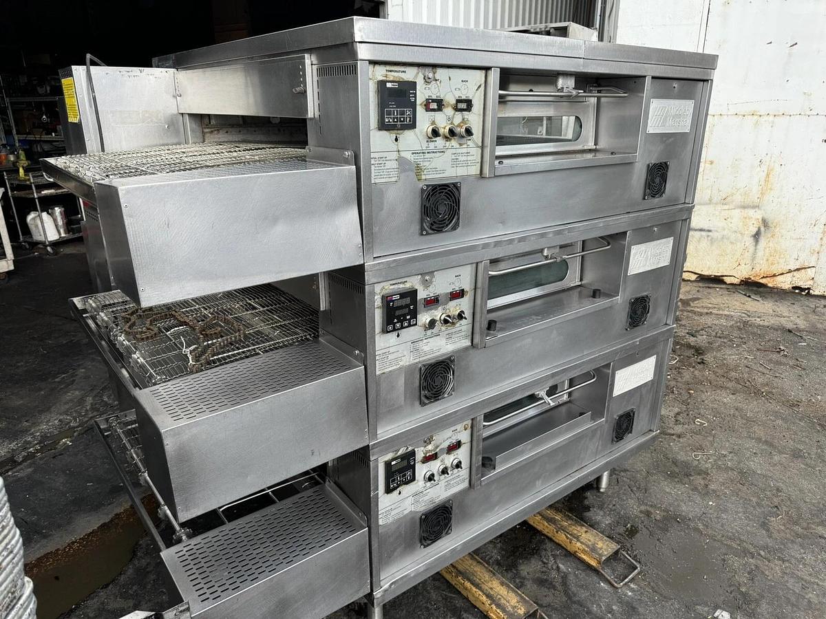 Refurbished Middleby Marshall PS570G Triple Stack Pizza Oven Conveyor Natural Gas- Tested