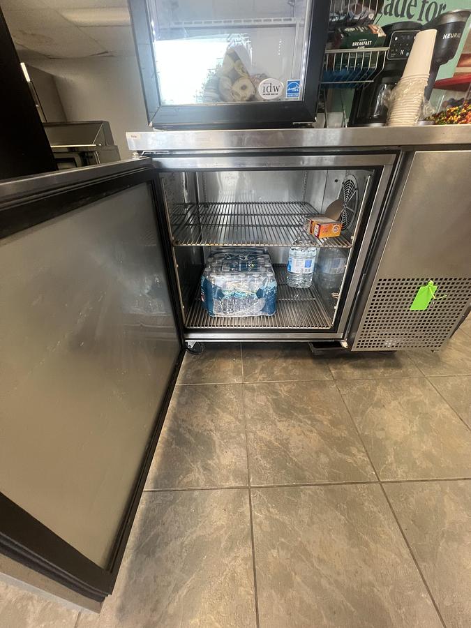 Used True Commercial Chef Base Refrigerator – Stainless Steel Worktop Refrigeration Unit on Casters