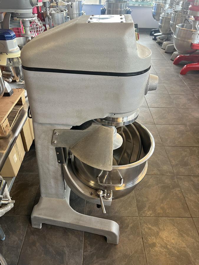 Refurbished Globe SP60 60 Qt Commercial Planetary Mixer w/ Bowl & Dough Hook Heavy Duty