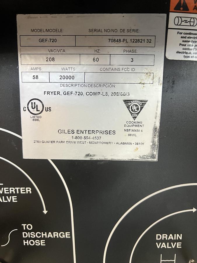 Refurbished Giles GEF-720 Commercial Pressure Fryer – Digital Controls – Built-In Oil Filtration