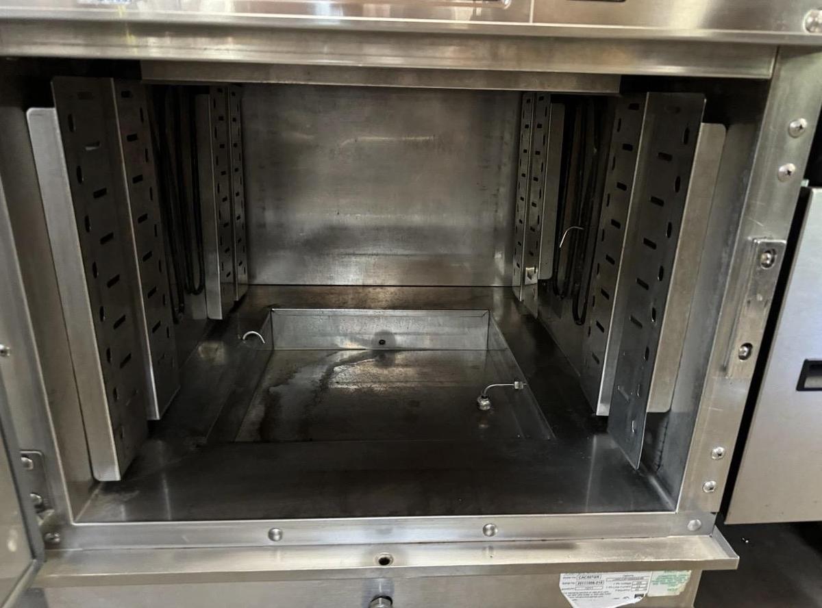Used Winston CVap Silver Edition Cook & Hold Oven