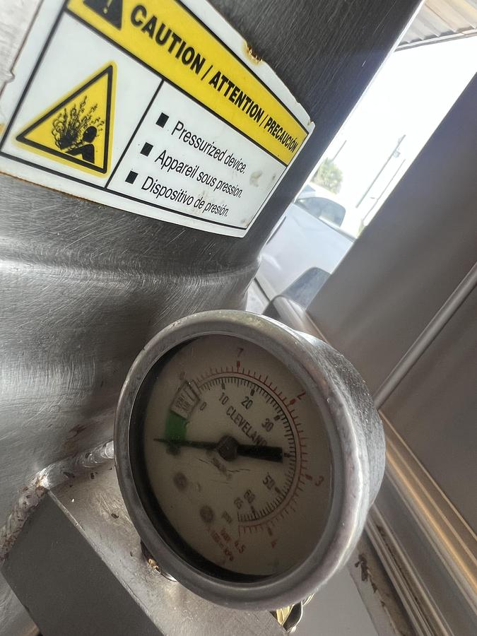 Used Cleveland KEL-40T Tilting Steam Jacketed Kettle – 40 Gallon – Commercial Restaurant Kettle