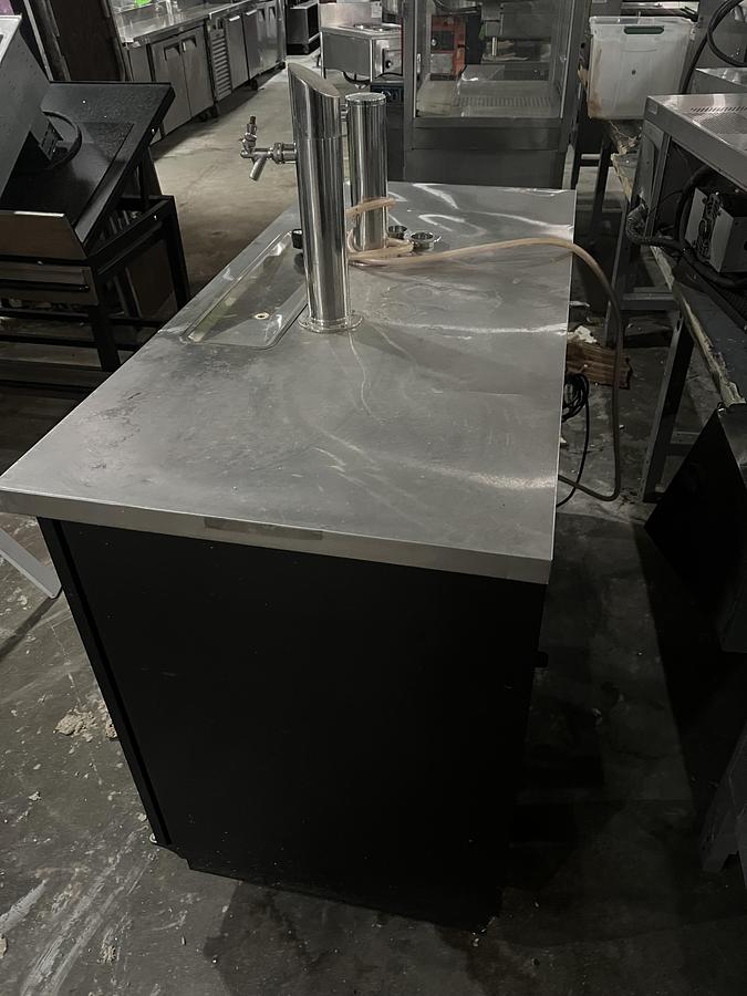 Refurbished True Commercial 2 Tap Kegerator Beer Dispenser
