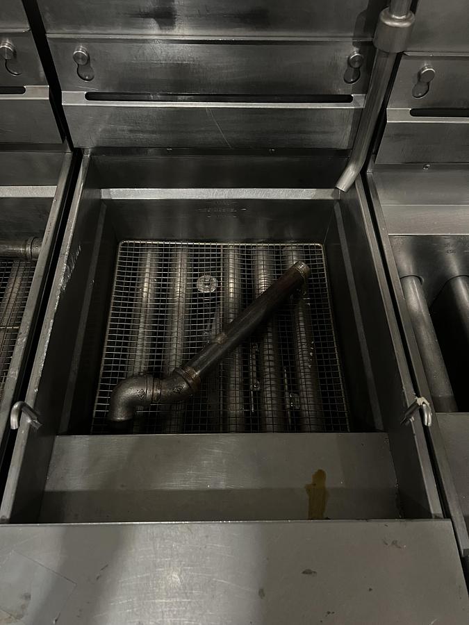 Refurbished Frymaster Single Bay Gas Fryer w/ Digital FastRon Controller Commercial Floor Fryer