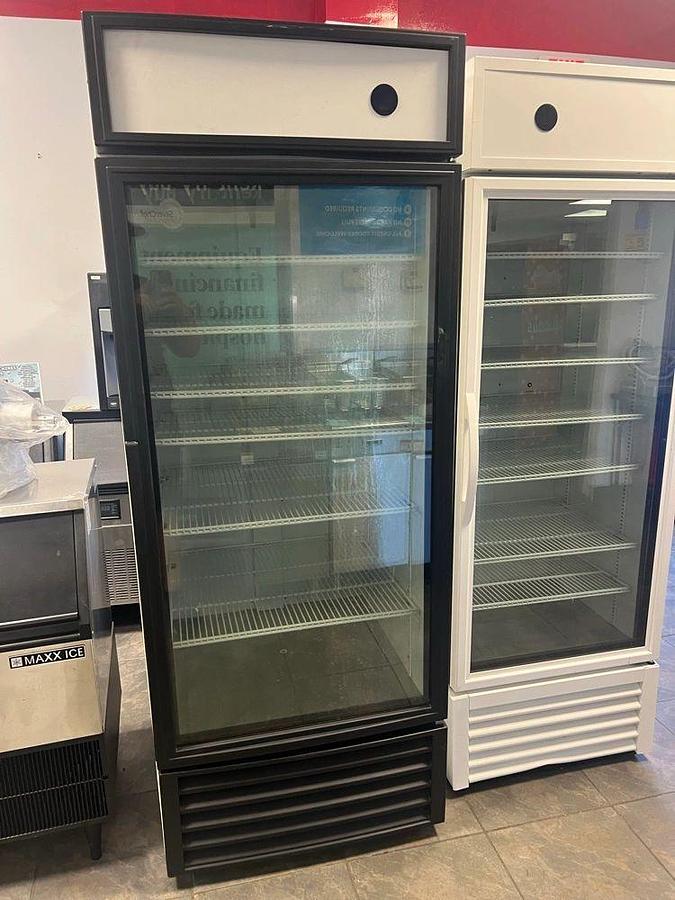 Used Glass 1 Door Refrigerator, 19 Cu. FtGlass 1 Door Refrigerator, 19 Cu. Ft