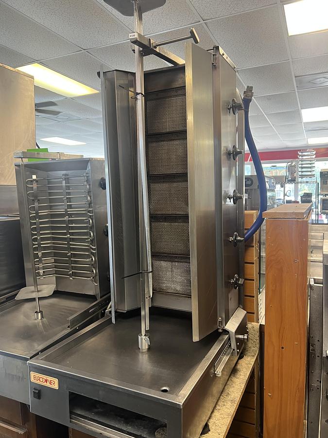 Used Commercial Gas Vertical Broiler / Shawarma Gyro Machine